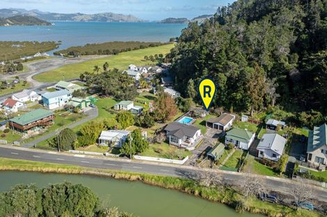 Photo of property in 135 Hauraki Road, Coromandel, 3506