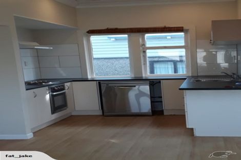 Photo of property in 16 Milne Terrace, Island Bay, Wellington, 6023