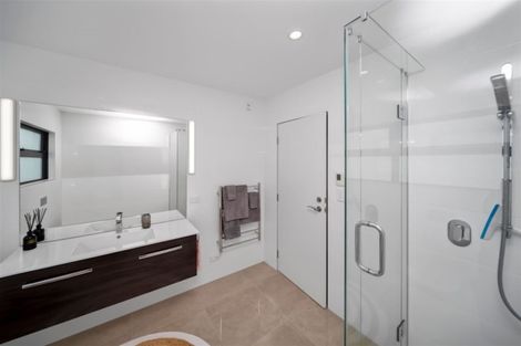 Photo of property in 2/86 Hurlstone Drive, Waiwhakaiho, New Plymouth, 4312