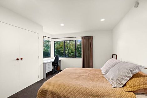 Photo of property in 660 Waitakere Road, Kumeu, 0891