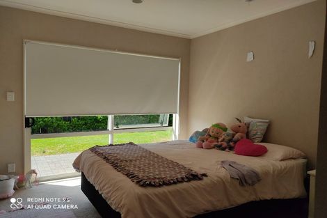 Photo of property in 35 Stranraer Crescent, Wattle Downs, Auckland, 2103