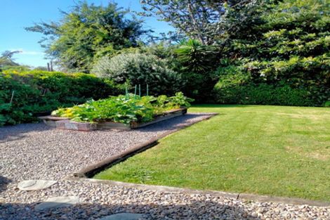 Photo of property in 2 Sovereign Isle Lane, Rototuna, Hamilton, 3210