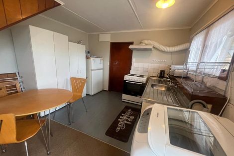 Photo of property in 150 Avondale Road, Avondale, Auckland, 1026