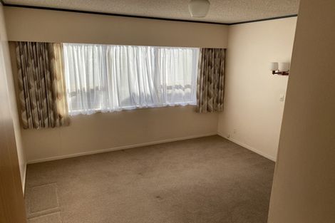 Photo of property in 1/70 Gulf View Road, Murrays Bay, Auckland, 0630
