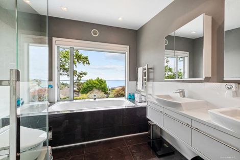 Photo of property in 6 Pleasant Place, Mellons Bay, Auckland, 2014