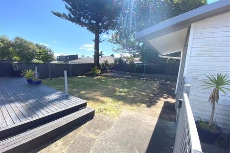 Photo of property in 8 Smith Crescent, Onehunga, Auckland, 1061