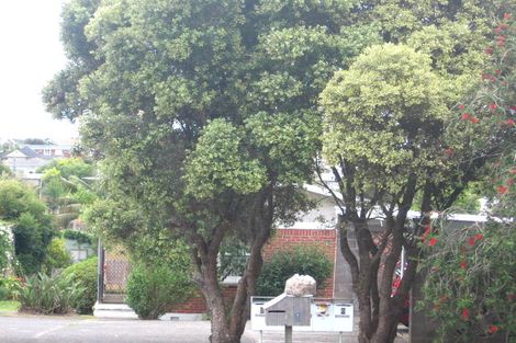 Photo of property in 2/25 Corunna Road, Milford, Auckland, 0620