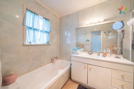 Photo of property in 22 Ruthven Road, Wainuiomata, Lower Hutt, 5014