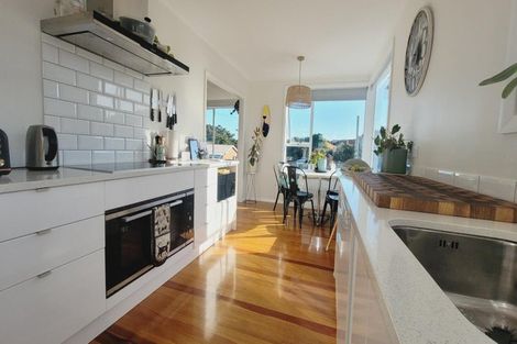 Photo of property in 3 Morere Street, Titahi Bay, Porirua, 5022