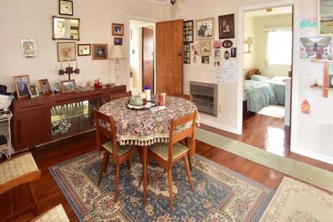 Photo of property in 67 Forrest Hill Road, Milford, Auckland, 0620