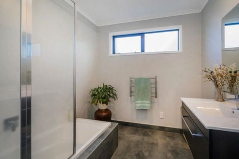 Photo of property in 3 Summer Lane, Tairua, 3508