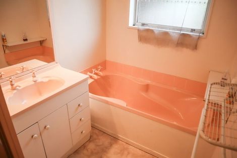 Photo of property in 260a Blenheim Road, Upper Riccarton, Christchurch, 8041