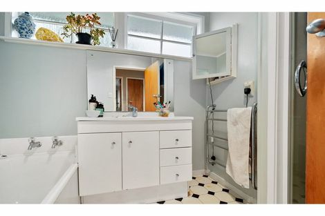 Photo of property in 4 Anich Road, Massey, Auckland, 0614