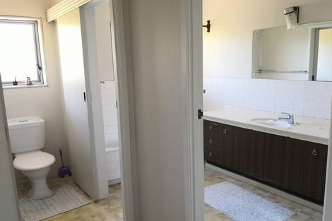 Photo of property in 1/47 Prince Regent Drive, Half Moon Bay, Auckland, 2012