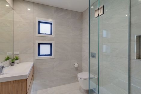 Photo of property in 161 Hackthorne Road, Cashmere, Christchurch, 8022