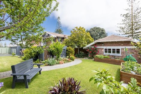 Photo of property in 22 Pukeko Place, Westshore, Napier, 4110