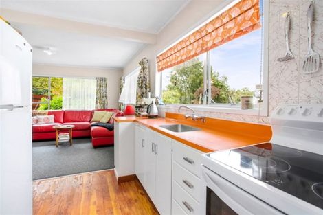 Photo of property in 2/46a Kamara Road, Glen Eden, Auckland, 0602