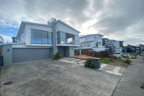 Photo of property in 70 Headland Drive, Long Bay, Auckland, 0630