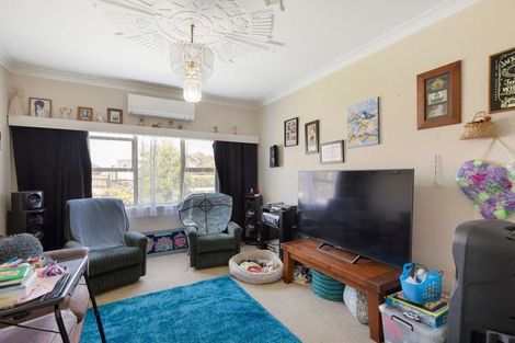 Photo of property in 73 Camberwell Road, Hawera, 4610