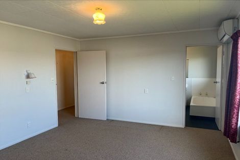 Photo of property in 2 Winslow Place, Levin, 5510
