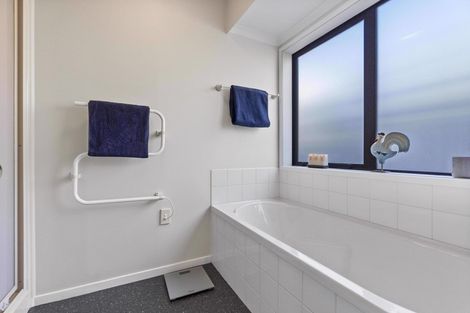 Photo of property in 5 Montrose Crescent, Huntington, Hamilton, 3210