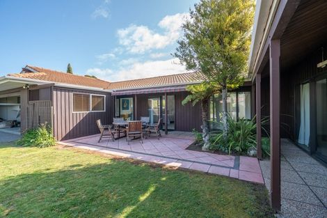 Photo of property in 25 Oregon Drive, Rainbow Point, Taupo, 3330