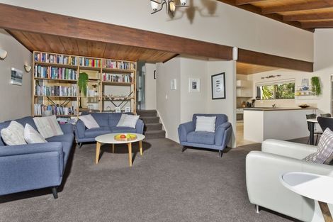 Photo of property in 20 Kallista Place, Browns Bay, Auckland, 0630