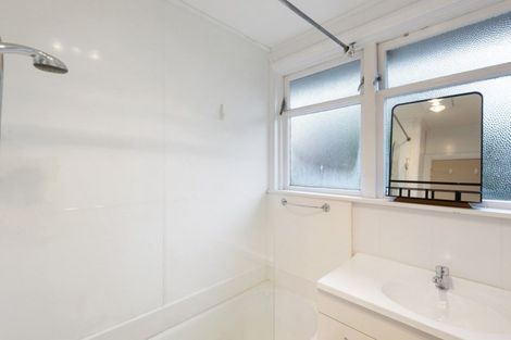 Photo of property in 18 Lambeth Crescent, Northcote, Christchurch, 8052