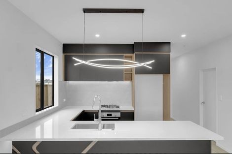 Photo of property in 25 Hupana Road, Karaka, 2113