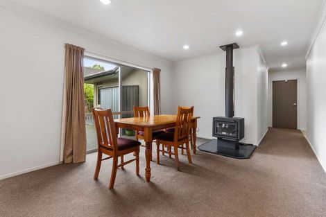 Photo of property in 117a Kawaha Point Road, Kawaha Point, Rotorua, 3010