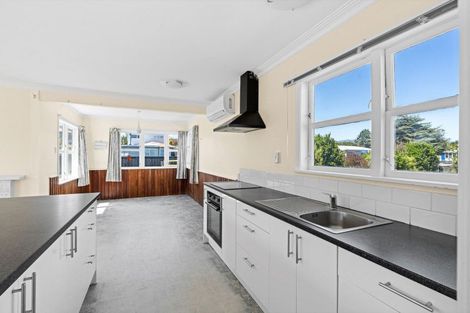 Photo of property in 38 Balmoral Street, Levin, 5510