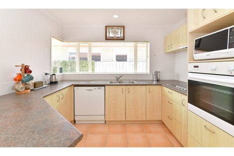 Photo of property in 6a Doment Crescent, Orewa, 0931