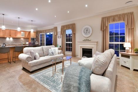 Photo of property in 5 Grovenor Drive, Orewa, 0931