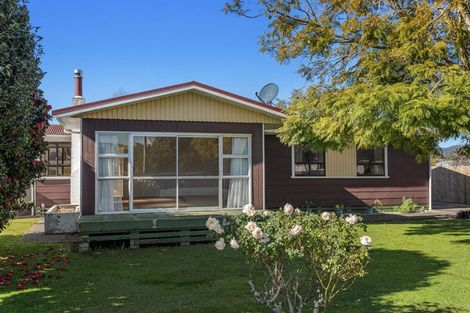Photo of property in 18 Kowhai Avenue, Edgecumbe, 3120