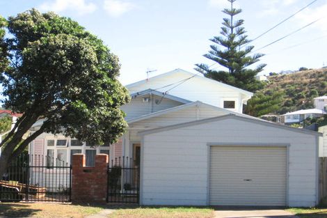 Photo of property in 107 Park Road, Miramar, Wellington, 6022