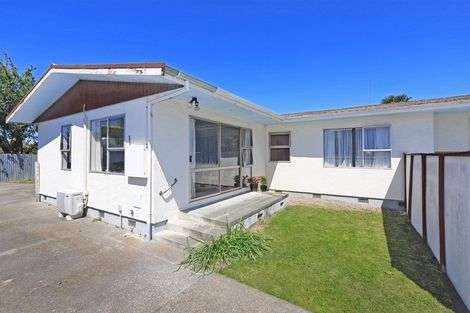 Photo of property in 27 York Avenue, Tamatea, Napier, 4112