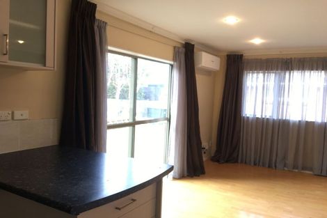 Photo of property in 22 Lynden Avenue, Hillcrest, Auckland, 0627