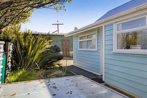 Photo of property in 12 Norfolk Street, Patea, 4520