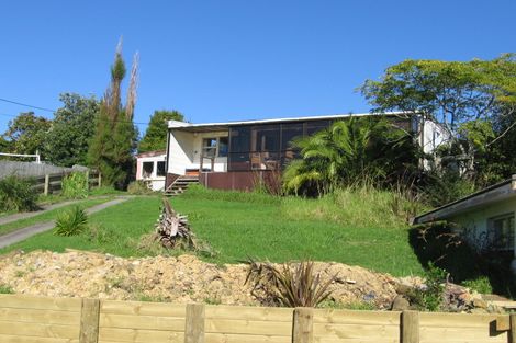 Photo of property in 27 Hammond Avenue, Hatfields Beach, Orewa, 0931
