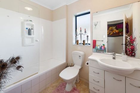 Photo of property in 242 Mahia Road, Weymouth, Auckland, 2103