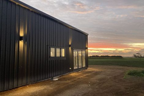 Photo of property in 49 Weld Rd Lwr, Tataraimaka, New Plymouth, 4374