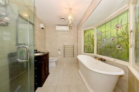 Photo of property in 5 Golden Elm Lane, Upper Riccarton, Christchurch, 8041