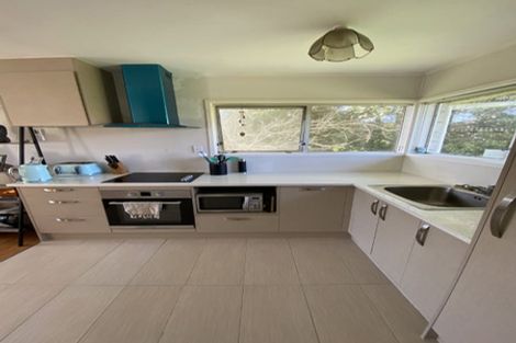 Photo of property in 2/18 Mirrabooka Avenue, Botany Downs, Auckland, 2010