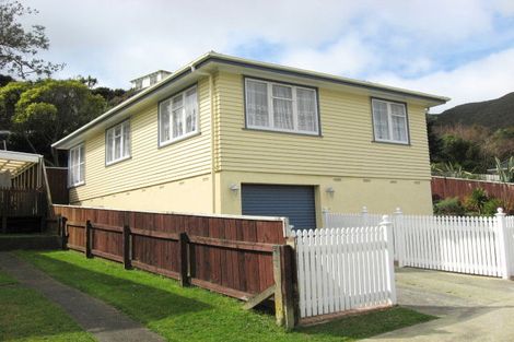 Photo of property in 23 Pencarrow Crescent, Wainuiomata, Lower Hutt, 5014
