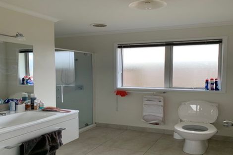 Photo of property in 15 Teatree Close, Huntington, Hamilton, 3210