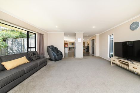 Photo of property in 23 Walnut Grove, Kelvin Grove, Palmerston North, 4414