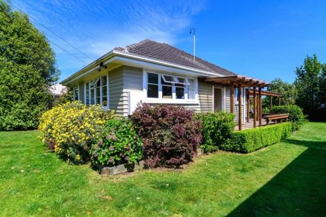 Photo of property in 2 Glenfield Road, Owhata, Rotorua, 3010