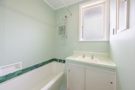 Photo of property in 6 Montgomery Street, Waipukurau, 4200