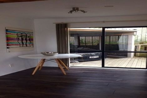 Photo of property in 2/2 Valecrest Place, Bayview, Auckland, 0629