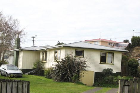 Photo of property in 3 Sardinha Place, Marfell, New Plymouth, 4310